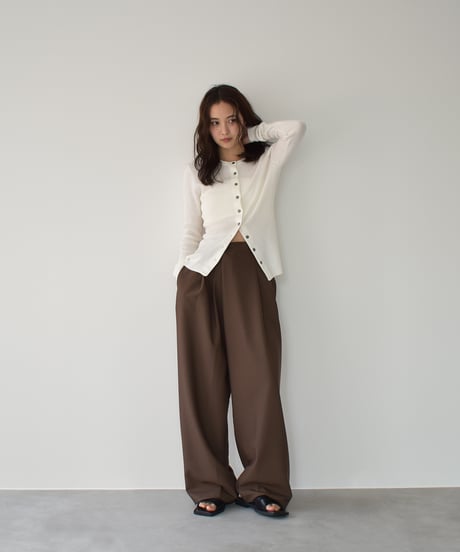 Asymmetry Semiwide Tuck Pants bo2000-136