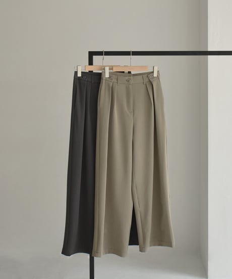 Deep Tuck Semiwide Pants bo2000-158