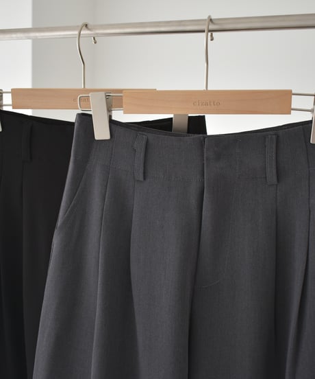 Double Tuck Straight Pants bo2000-192