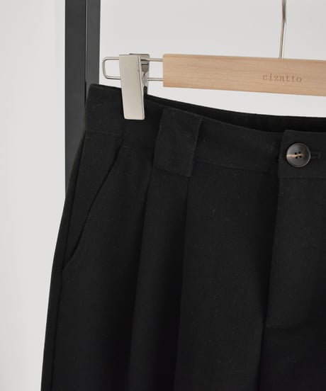 Wool Like Tuck Pants（Black）bo2000-182