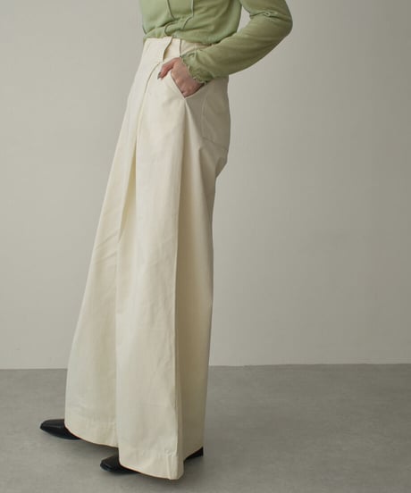 Tuck Wide Pants