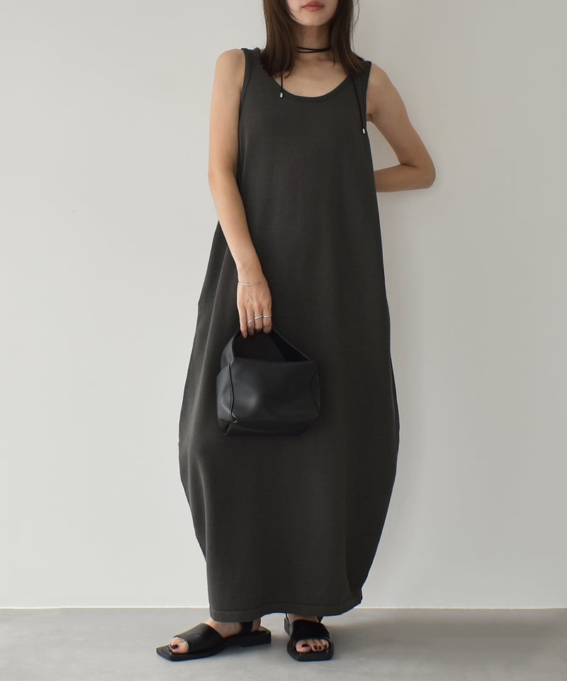 未使用品　LOHEN GUSSET COCOON ONE PIECE BLACK Cocoon Silhouette Knit Onepiece (Charcoal) op-0