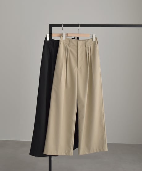Three Tuck Wide Pants bo2000-181