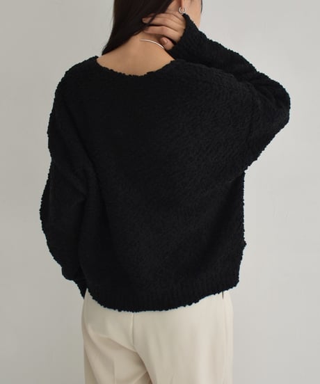 Boucle Vneck Knit Pullover t1911-240