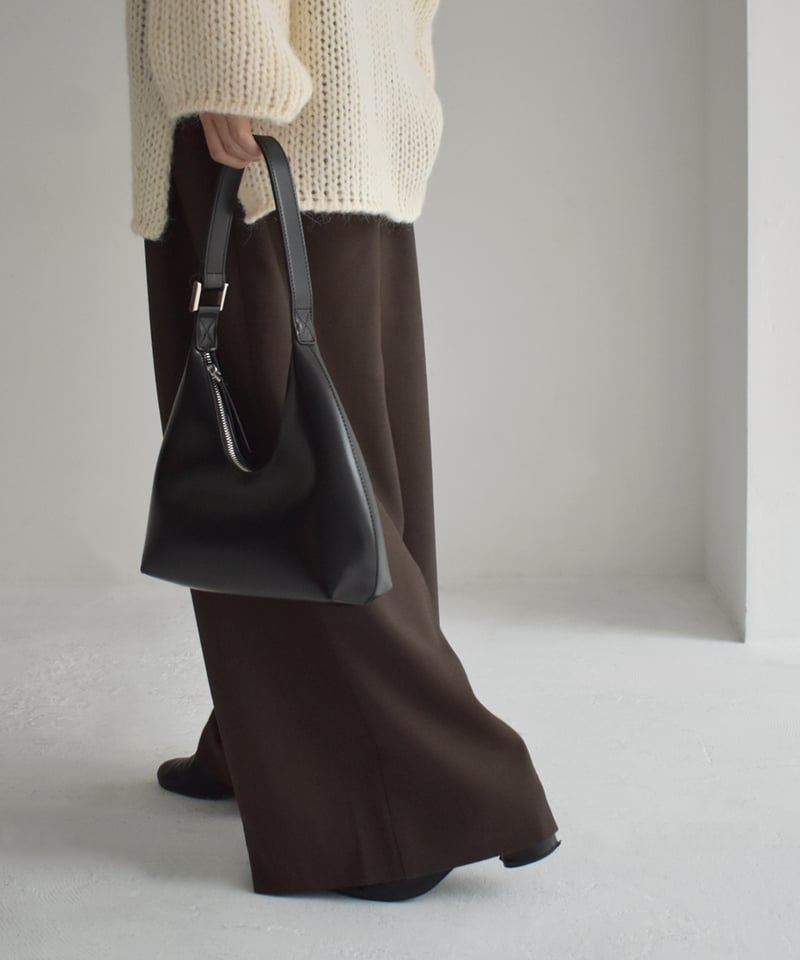 Onehandle Crescent Bag b1910-35 | cizatto