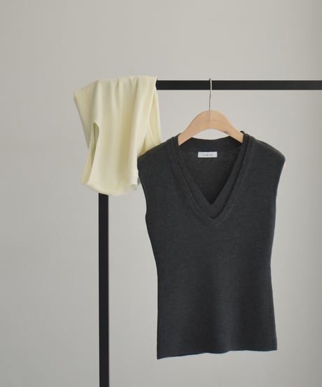 Layered Like Vneck Knit Tank t1911-415