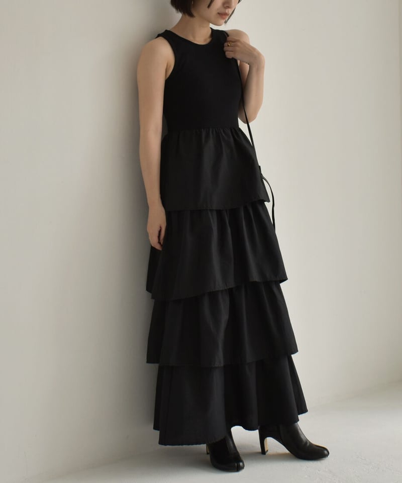 evelyn エブリン ドッキングティアードOP ワンピース ブラック evelyn ドッキングティアードワンピース ブラック evelyn ドッキング