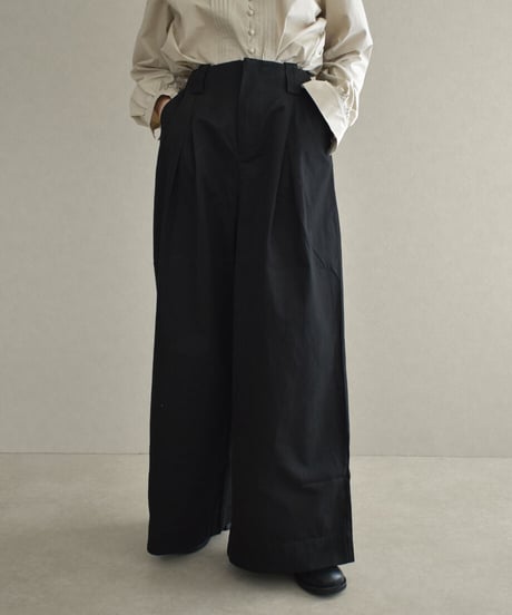 Tuck Wide Pants