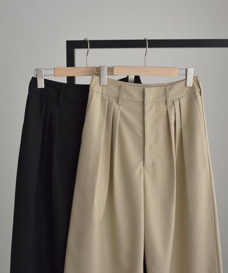 Three Tuck Wide Pants bo2000-181