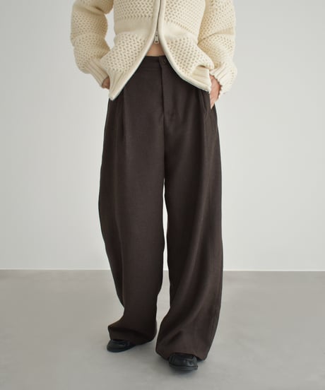 Wool Tuck Wide Pants bo2000-183