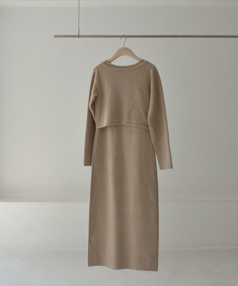 【新品未使用】CONSTRUCTIVE KNIT ONEPIECE アイボリー 新品未使用】CONSTRUCTIVE KNIT ONEPIECE アイボリー