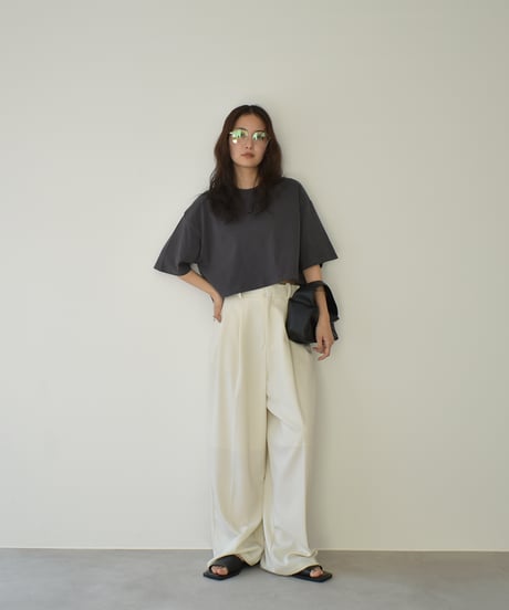 Short Wide Silhouette Tshirt t1911-388