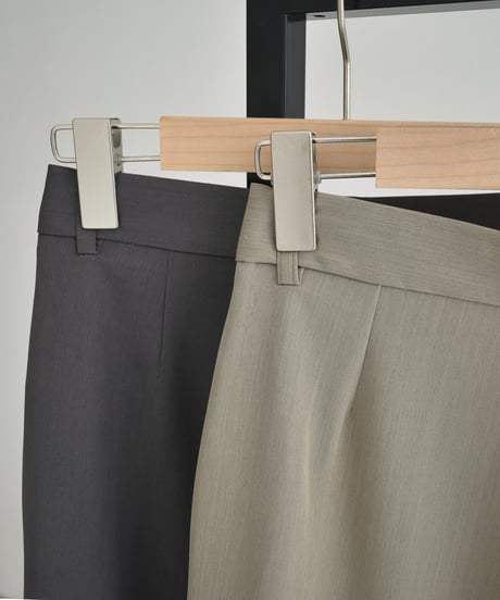 Deep Tuck Semiwide Pants bo2000-158