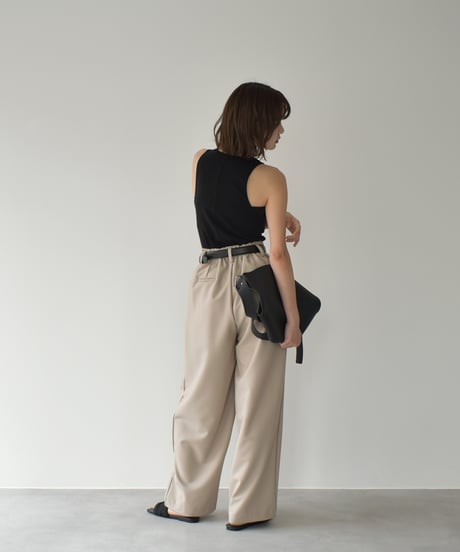 Asymmetry Semiwide Tuck Pants bo2000-136