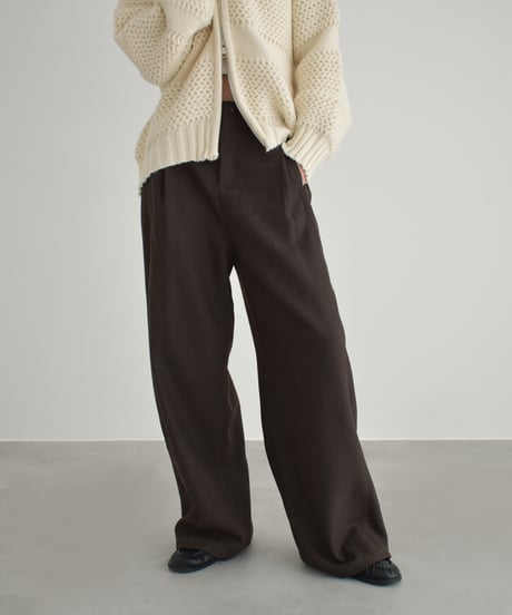 Wool Tuck Wide Pants bo2000-183