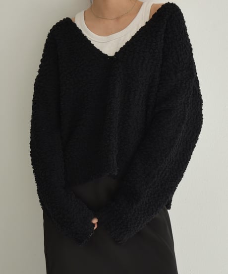 Boucle Vneck Knit Pullover t1911-240