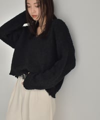 Boucle Vneck Knit Pullover t1911-240