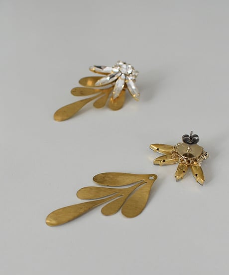 Crystal Leaf Pierce a2020-5