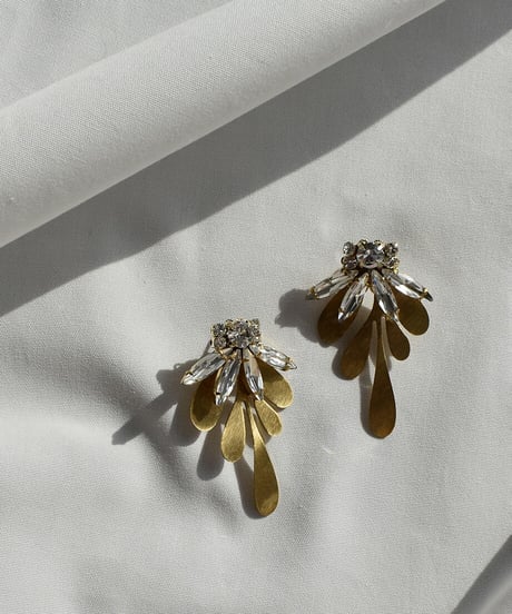Crystal Leaf Pierce a2020-5