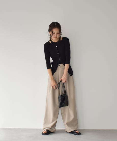 Asymmetry Semiwide Tuck Pants bo2000-136