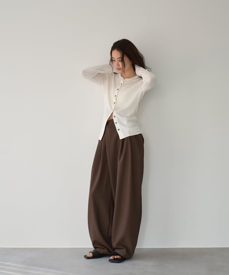 Asymmetry Semiwide Tuck Pants bo2000-136