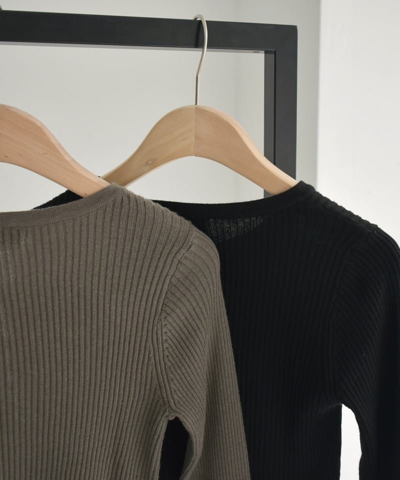 Hole Cut Rib Knit Tops t1911-349 | cizatto