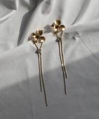 Flower Chain Earring