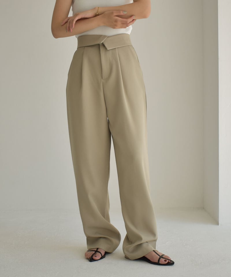 Highwaist Tuck Pants（Khaki beige）【セットアップ着用可能】 |