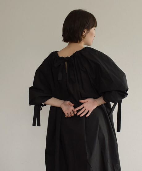 Volume Gather Onepiece op-0202009484