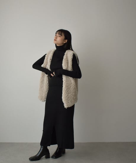 Fingerhole Turtle Neck Knit t1911-155