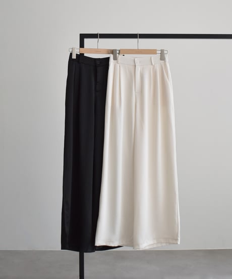 Satin Tuck Pants bo2000-191