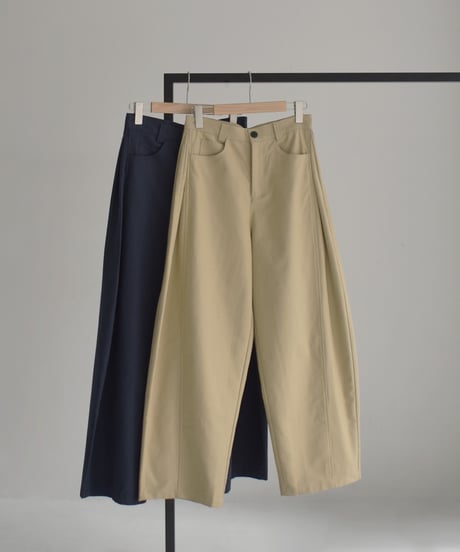 Side Tuck Barrel Pants bo2000-171