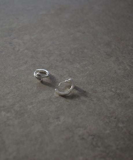 Overlap Hoop Pierce p1910-31