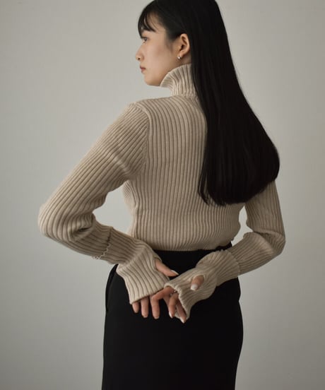 Fingerhole Turtle Neck Knit t1911-155