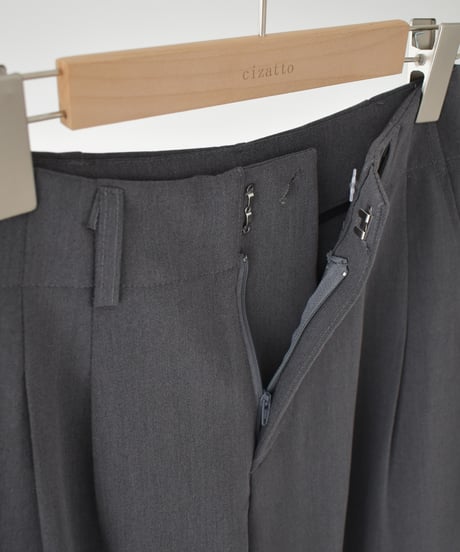 Double Tuck Straight Pants bo2000-192