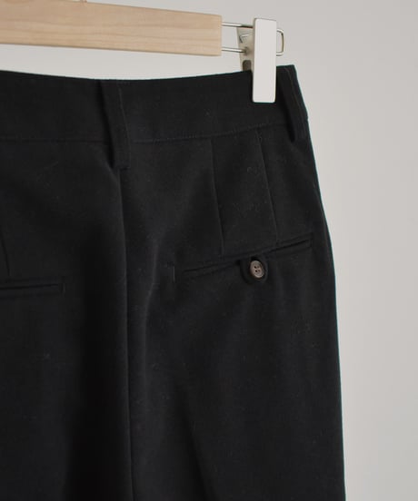 Wool Like Tuck Pants（Black）bo2000-182