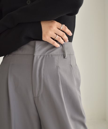 Tuck Slacks Pants bo2000-105