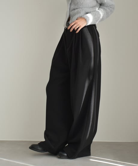 Wool Like Tuck Pants（Black）bo2000-182