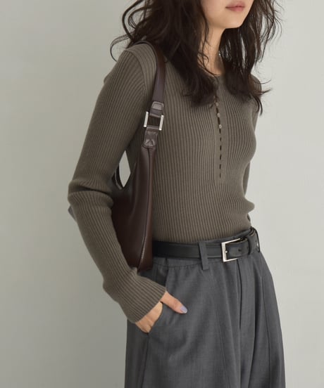 Hole Cut Rib Knit Tops t1911-349