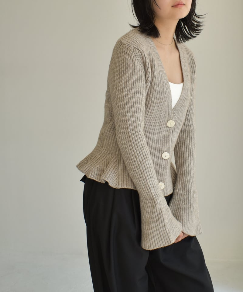 Peplum Knit Cardigan t1911-133 | cizatto