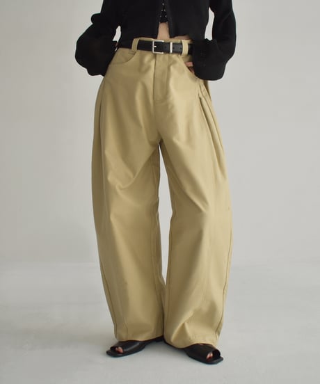 Side Tuck Barrel Pants bo2000-171