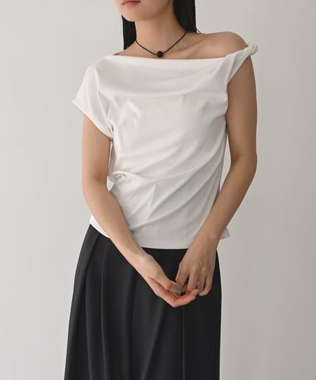 Asymmetry Twist Ahoulder Tops t1911-544