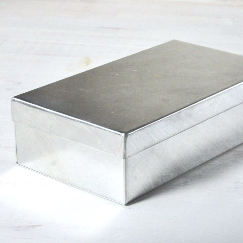 SyuRo／角缶 大 （ブリキ） | L O U T O