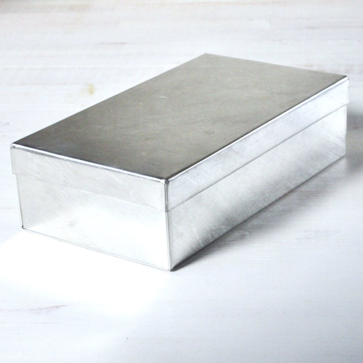 SyuRo／角缶 大 （ブリキ） | L O U T O