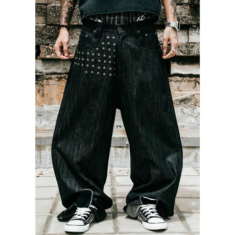 Thought We Friends / Devlin Distressed Baggy Denim with Studs / BLUE