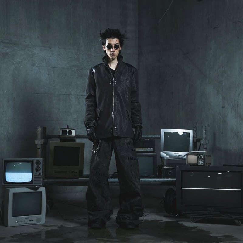 EMOTIONAL WORLD / SPACE AGE BLAZER | PLUG