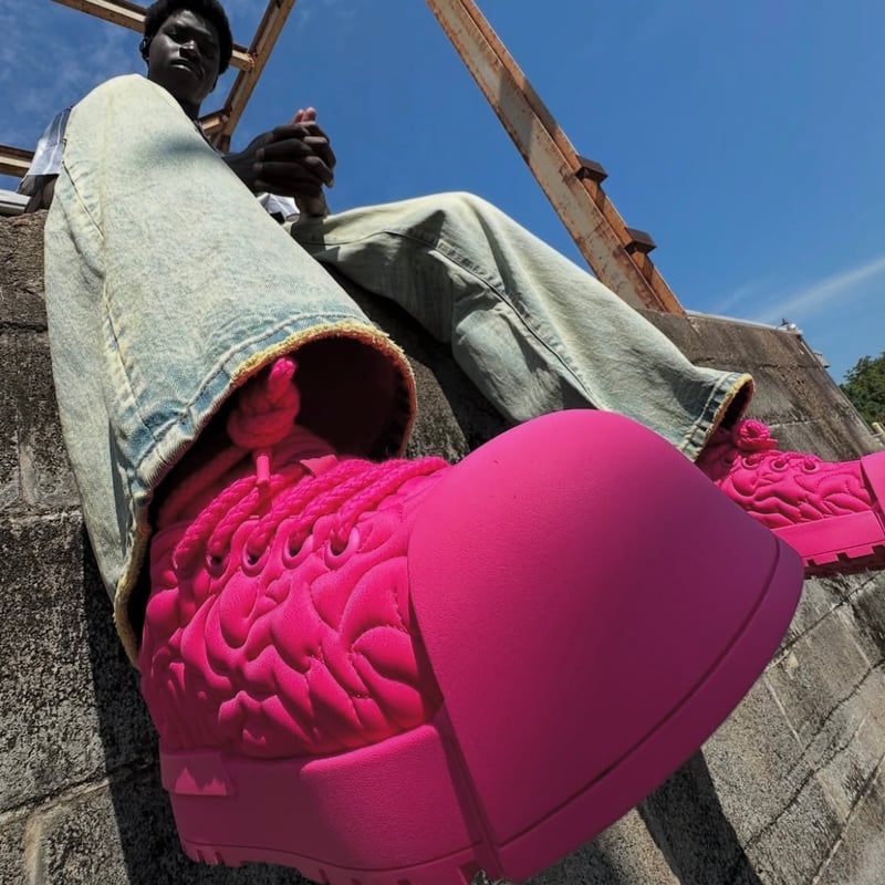 VALABASAS / GOLIATH 300 / MAGENTA | PLUG