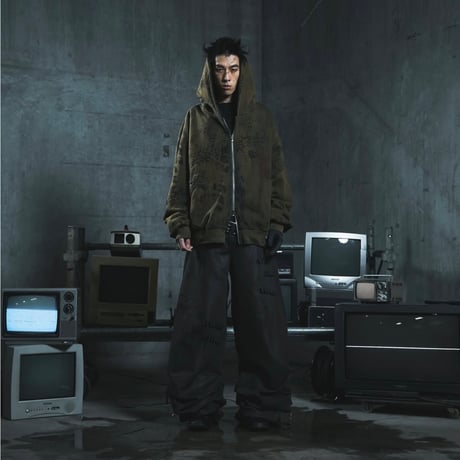 EMOTIONAL WORLD / BELTED COMBAT JEANS / BLACK
