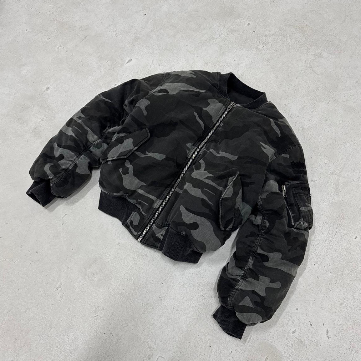 RECKLESS SCHOLARS / EVERYDAY BOMBER / BLACK | PLUG