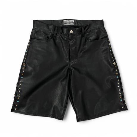 BLOOM YARD / MULTI STUDS V LEATHER SHORTS / BLACK